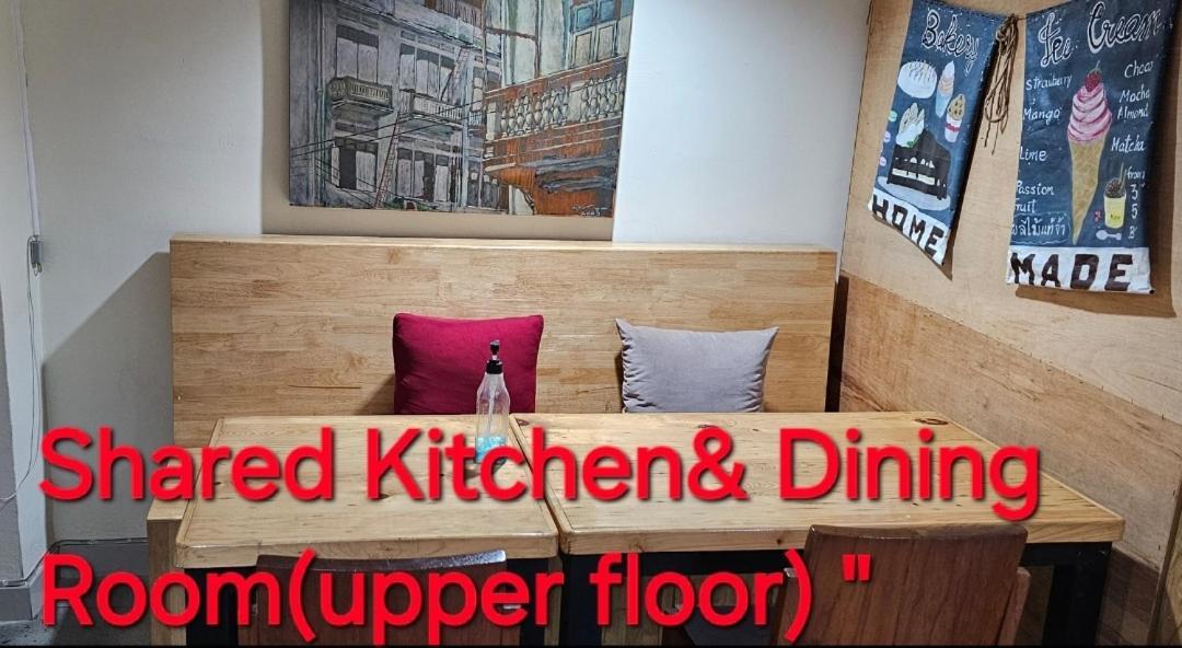 Double D Rooms & Cafe Bangkok Luaran gambar