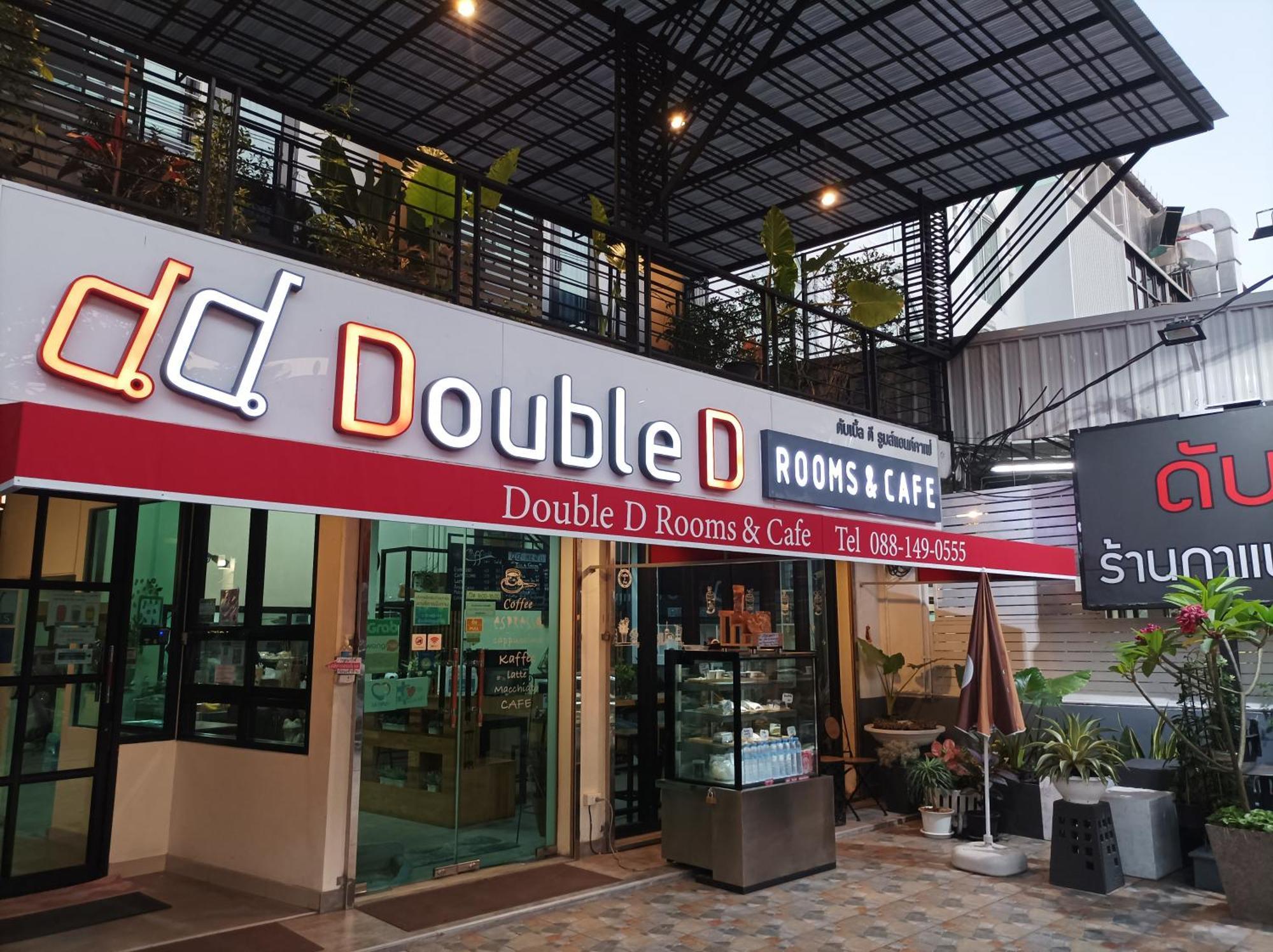 Double D Rooms & Cafe Bangkok Luaran gambar