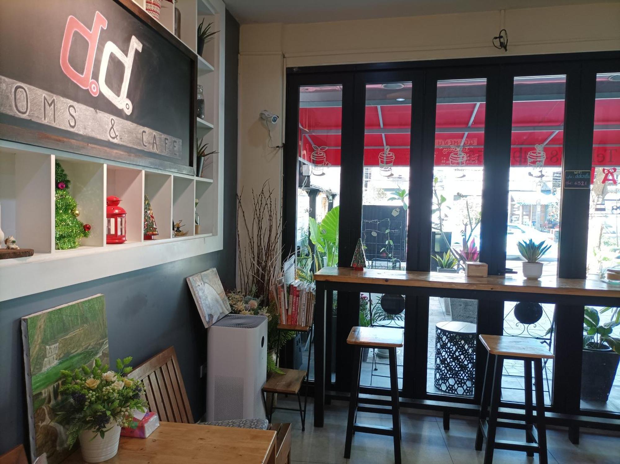 Double D Rooms & Cafe Bangkok Luaran gambar