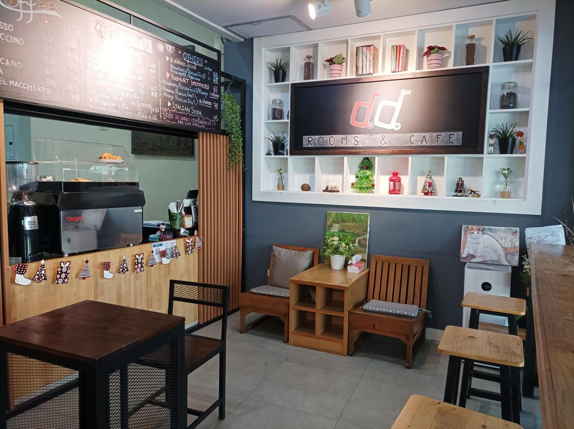 Double D Rooms & Cafe Bangkok Luaran gambar