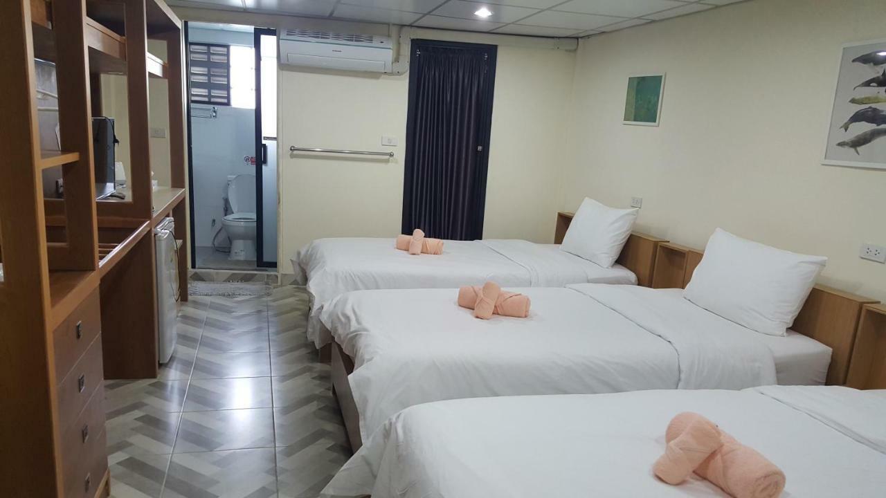 Double D Rooms & Cafe Bangkok Luaran gambar