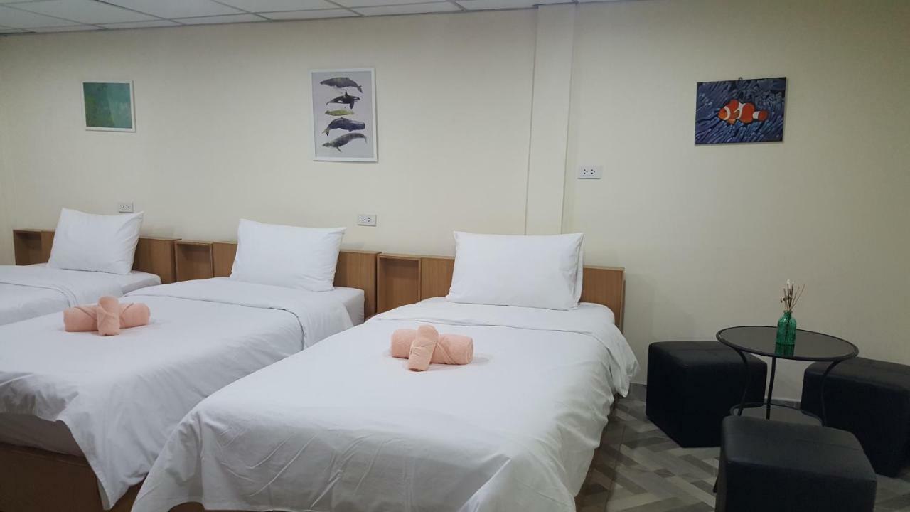 Double D Rooms & Cafe Bangkok Luaran gambar