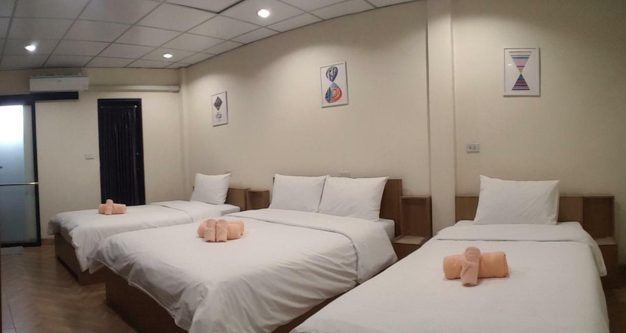 Double D Rooms & Cafe Bangkok Luaran gambar